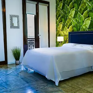 Navona Inn